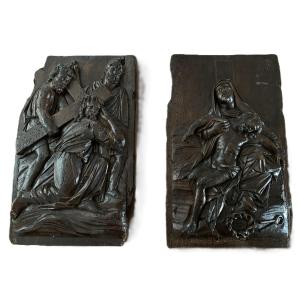 Pair Of 18th Century Carved Wooden Panels "stations Of The Cross And Pietà"