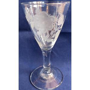 Petit Verre Cornet Gravé XVIIIe