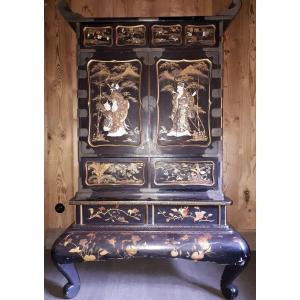 Japanese Cabinet In Lacquer And Shibayama, Japan Meiji Period