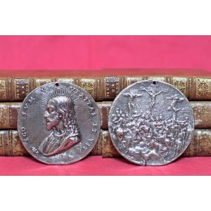 Round Solid Silver Plaquette - Christ & Crucifixion - 17th Century 17 Haute Epoque