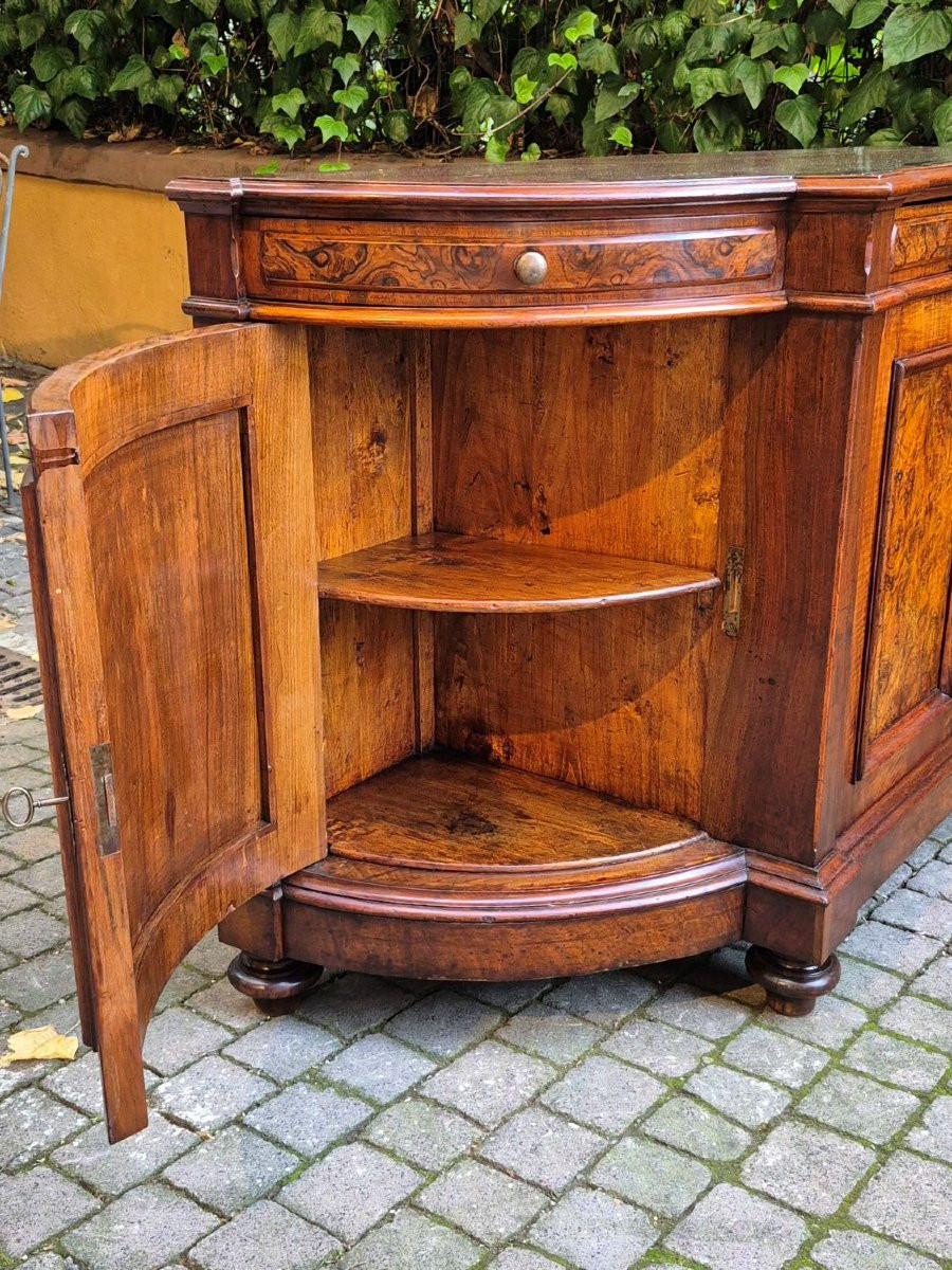 Credenza antica a 4 ante con scantonatura mossa-photo-3