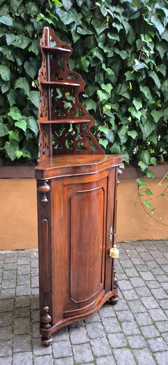 Angoliera cantonale antico bombata in noce con etagere-photo-2