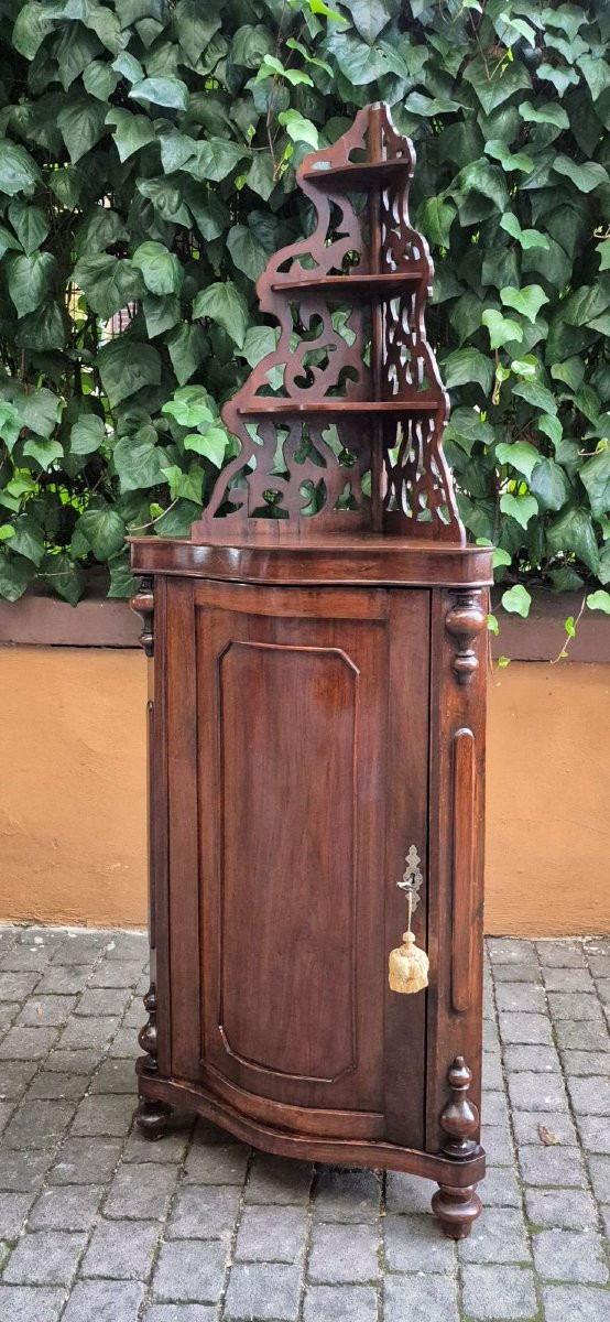 Angoliera cantonale antico bombata in noce con etagere-photo-4