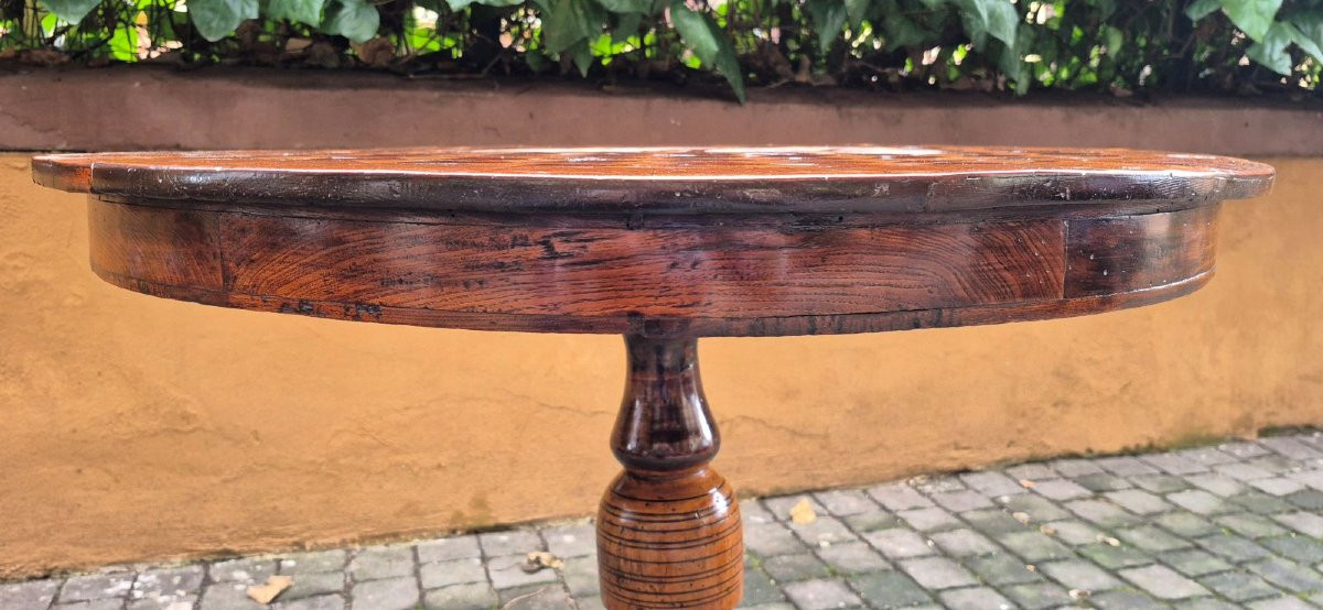 Tavolino tondo antico di Rolo con marchettatura a cubi-photo-3