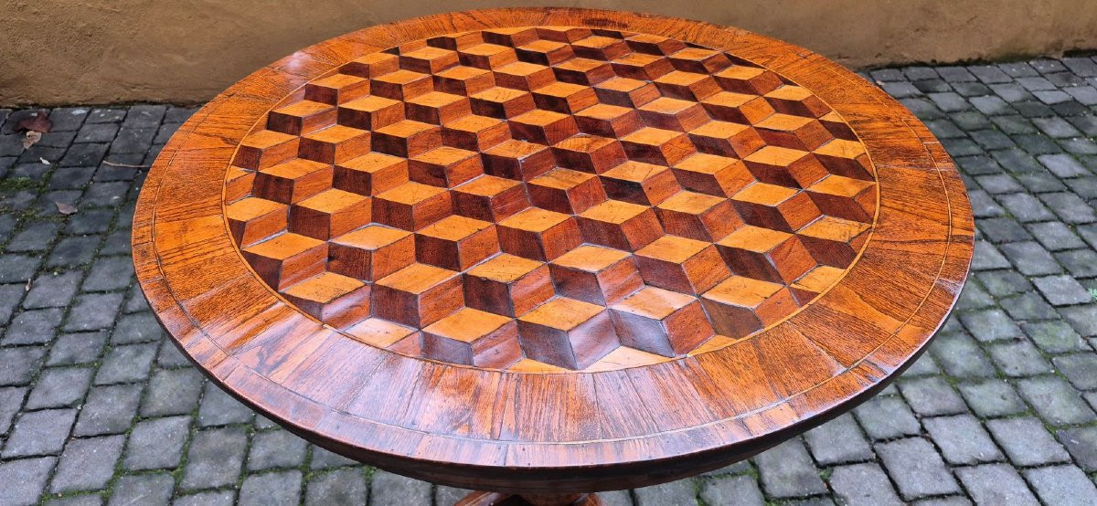 Tavolino tondo antico di Rolo con marchettatura a cubi-photo-5