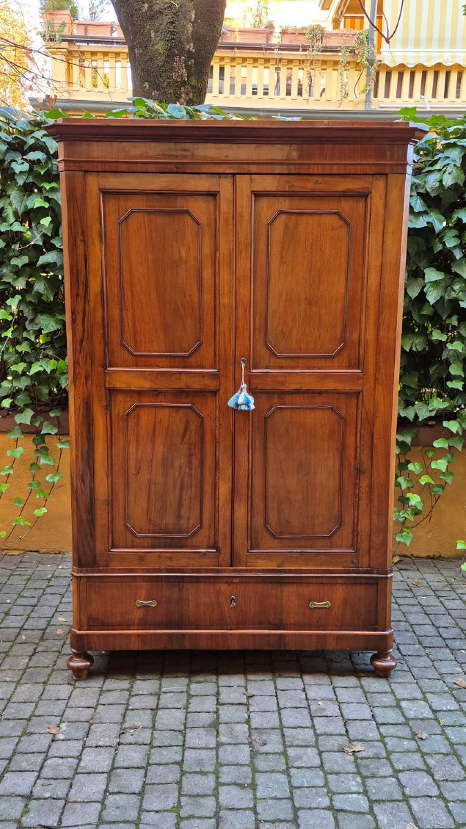 Armadio credenza piccolo antico emiliano lastronato noce