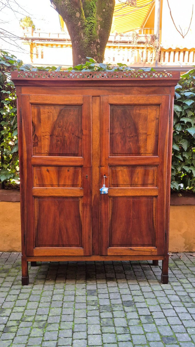 Armadio credenza antico Impero emiliano in noce