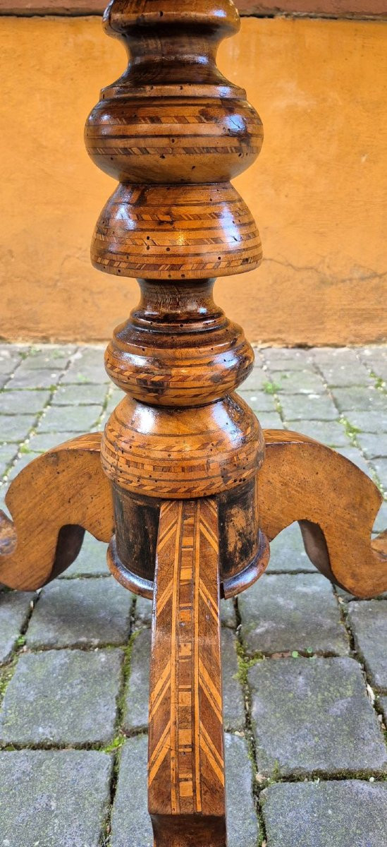 Tavolino tondo antico di Rolo intarsiato-photo-3