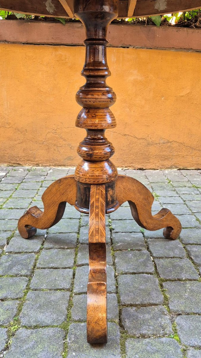 Tavolino tondo antico di Rolo intarsiato-photo-3