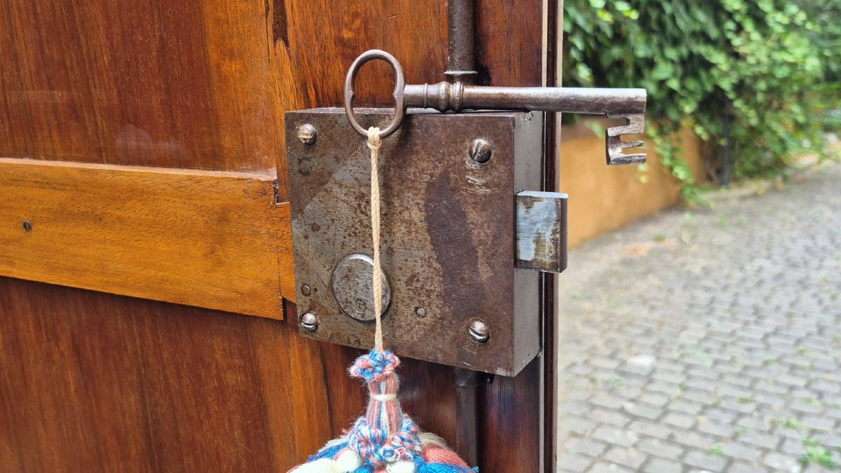 Armadio credenza antico emiliano Carlo X in noce-photo-6
