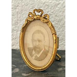 Small Oval Frame, Convex Glass, In Gilded Bronze Louis XVI Style