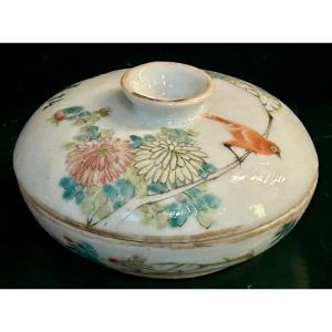 Chinese Porcelain Lidded Pot