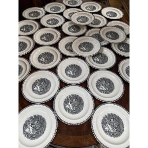 Wedgwood Lugano Set Of 28 Porcelain Plates 