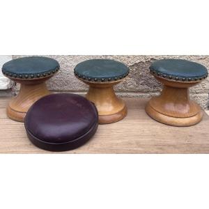 Set Of 4 Glove Shop Hand Rests 