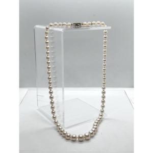 Cascading Cultured Pearl Necklace With An 18-karat Gold Clasp