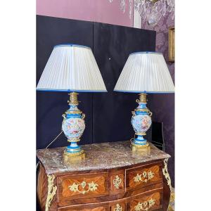 Paire De Lampes En Porcelaine De Paris 