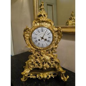 Louis XV Rocaille Style Gilt Bronze Console Clock Signed Raingo Fréres, 19th Century