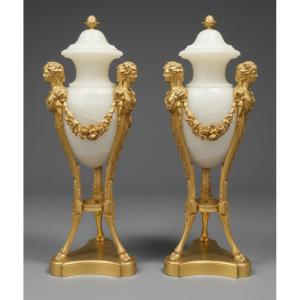 Pair Of Vases In The Athenian Style (antique Busts) – Onyx And Gilt Bronze – Société Onyx, Paris 19th Century
