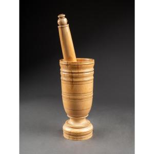 Large Apothecary's Ivory Mortar And Pestle - Germany, 17th Century