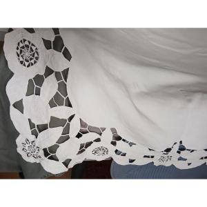 Embroidered "richelieu" Cloth