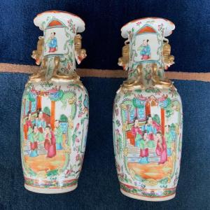 China, Canton, End Of The 19th Century. Pair Important Baluster Vase In Porcelain And Enamels