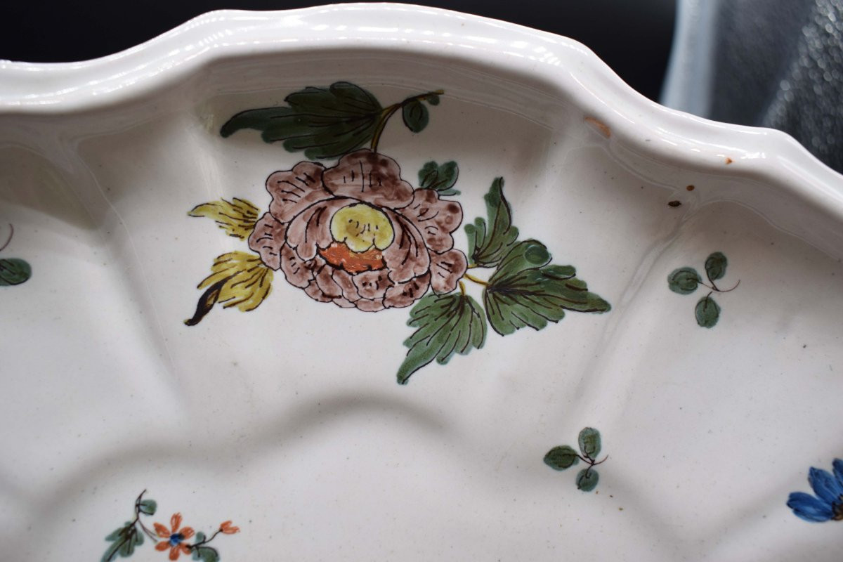 Vassoio in maiolica di Bassano, Metà XVIII secolo-photo-3