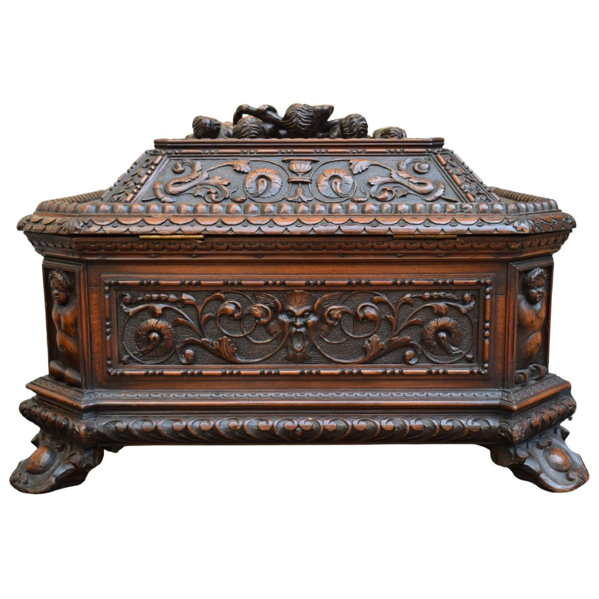 Cofanetto in Legno Intagliato – Stile Neorinascimentale-photo-4