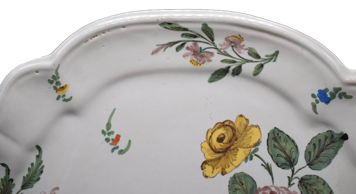 Vassoio in maiolica di Bassano, Metà XVIII secolo con fiori-photo-3