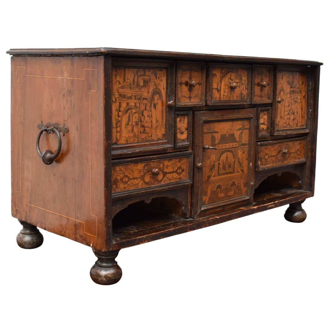 Stipo - monetiere decorato a paesini, XVI secolo, Piemonte, Nord Italia-photo-2