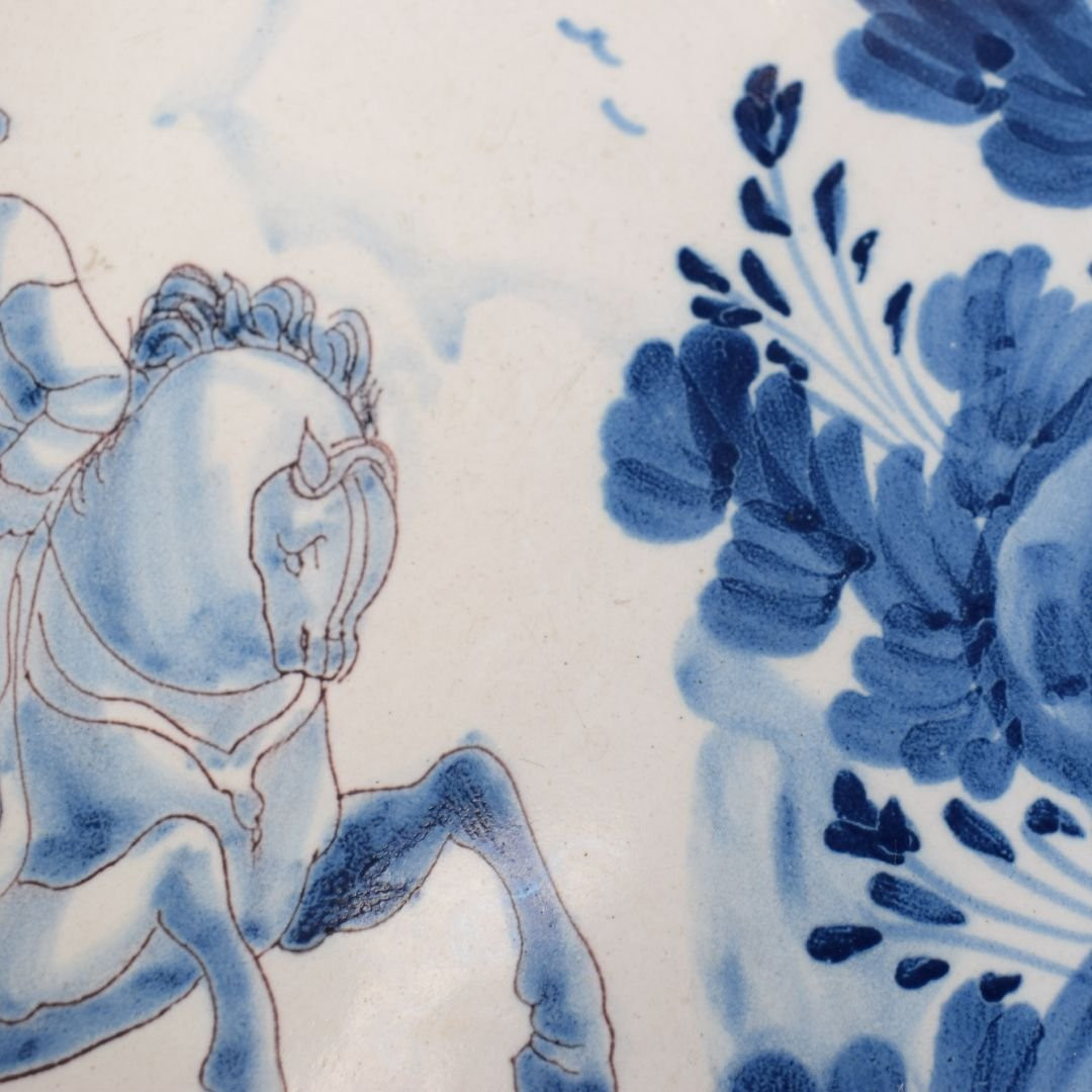 Alzatina in maiolica – Cavaliere a cavallo - Liguria, fine XVII secolo-photo-3