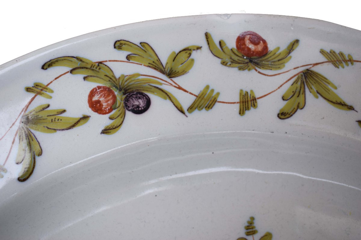 Piatto da parata in maiolica, Metà XVIII secolo-photo-3