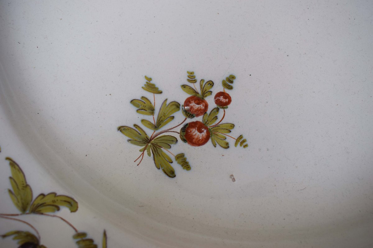 Piatto da parata in maiolica, Metà XVIII secolo-photo-2