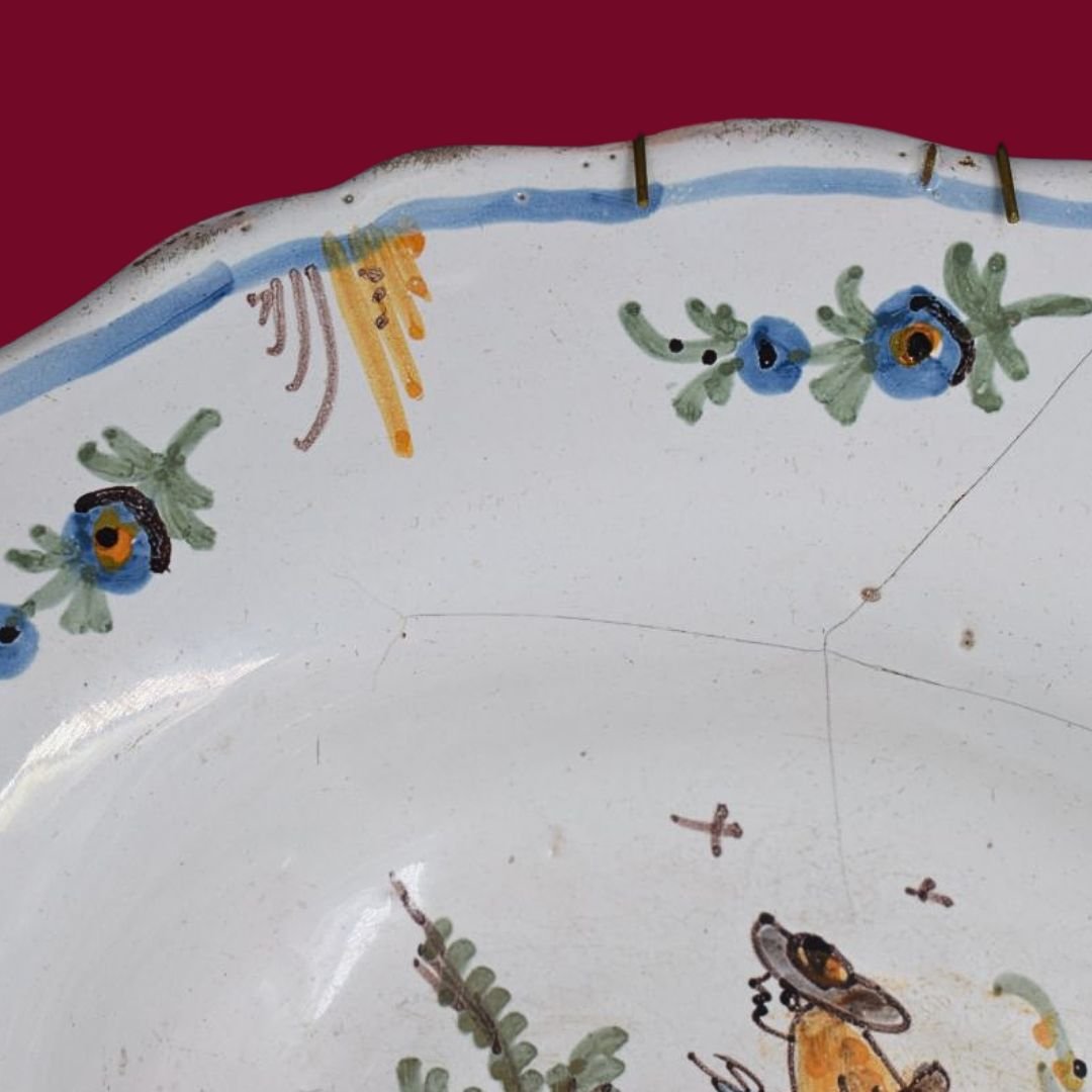 Bacile da barba in maiolica lodigiana, XVIII secolo – decoro figurato e policromia vivace-photo-2