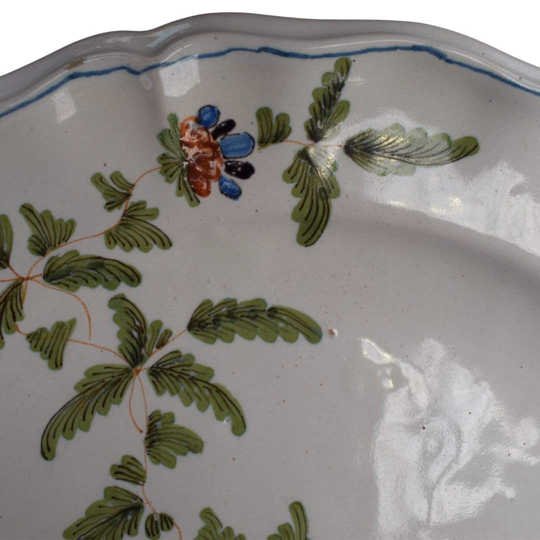 Piatto in maiolica antica policroma, manifattura Antonibon, Bassano-photo-1