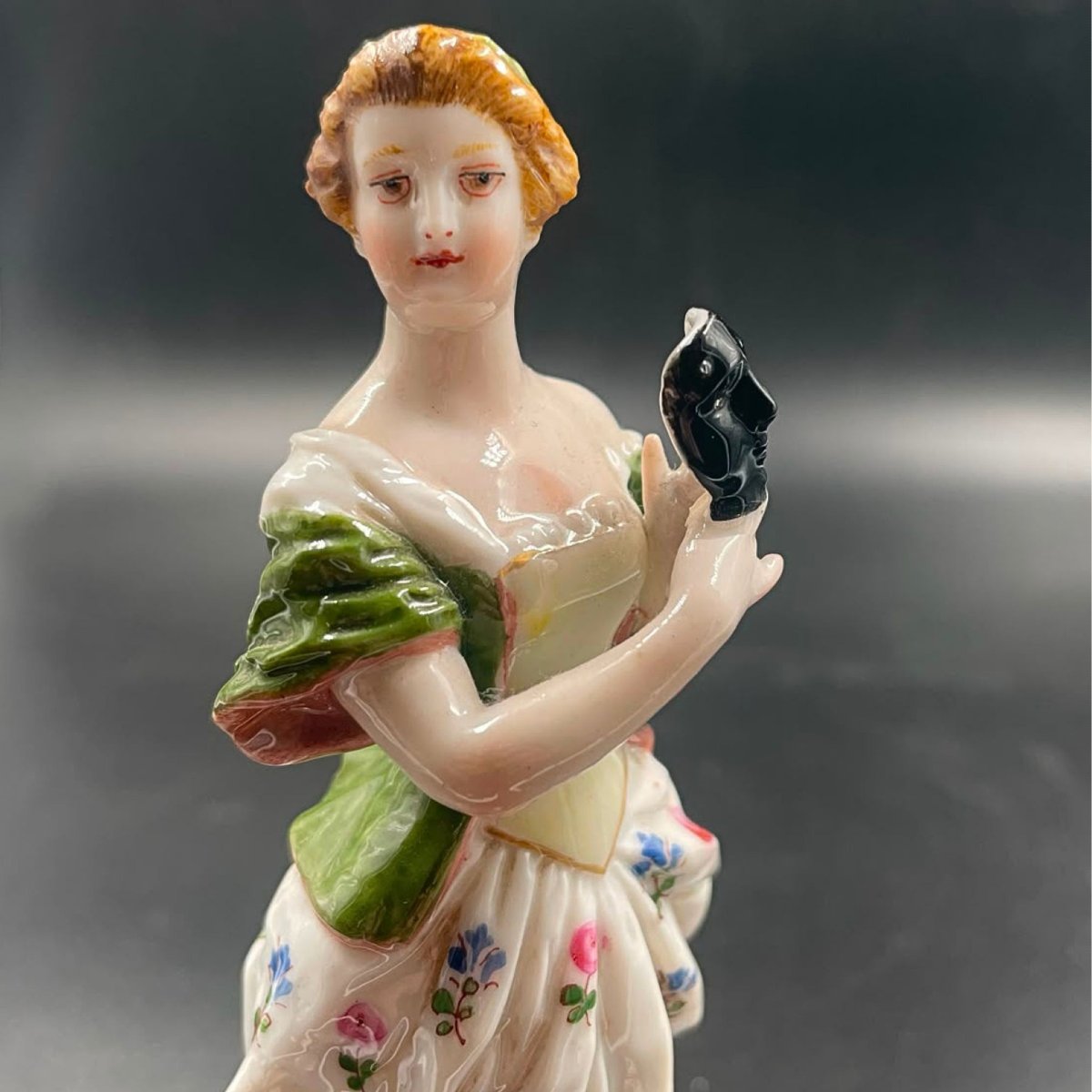 Scultura in Porcellana di Meissen – Figura della Commedia dell'Arte con Maschera -photo-5