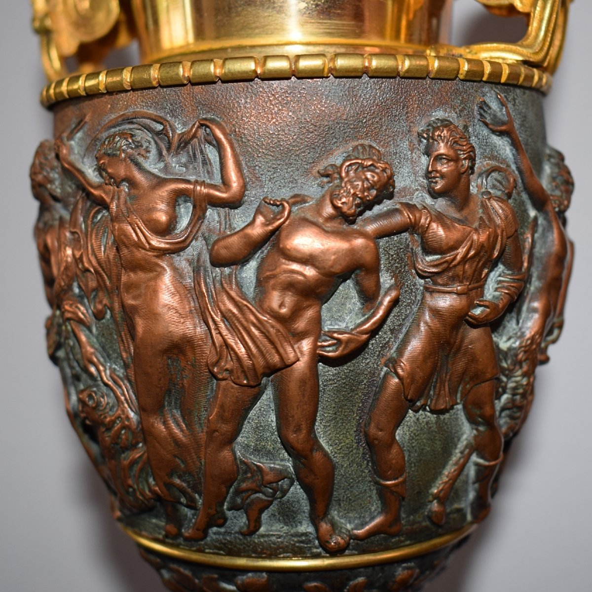Coppia di coppe in bronzo e rame dorato e patinato con scene mitologiche, Francia XIX secolo-photo-8