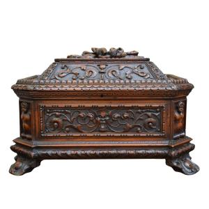Cofanetto in Legno Intagliato – Stile Neorinascimentale