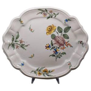 Vassoio in maiolica di Bassano, Metà XVIII secolo con fiori