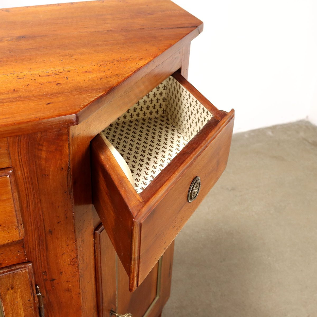 Credenza Scantonata Italia, XX Secolo-photo-1