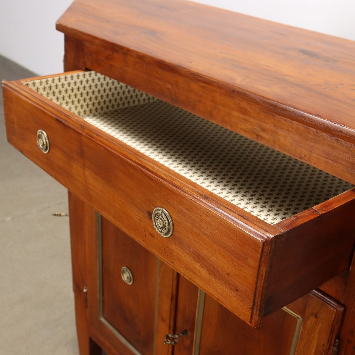 Credenza Scantonata Italia, XX Secolo-photo-2