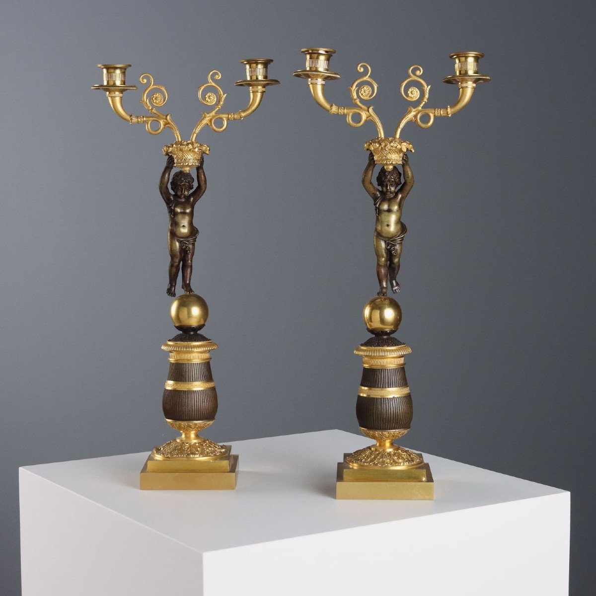 Coppia di Candelabri in Stile Napoleone III Italia Metà '900