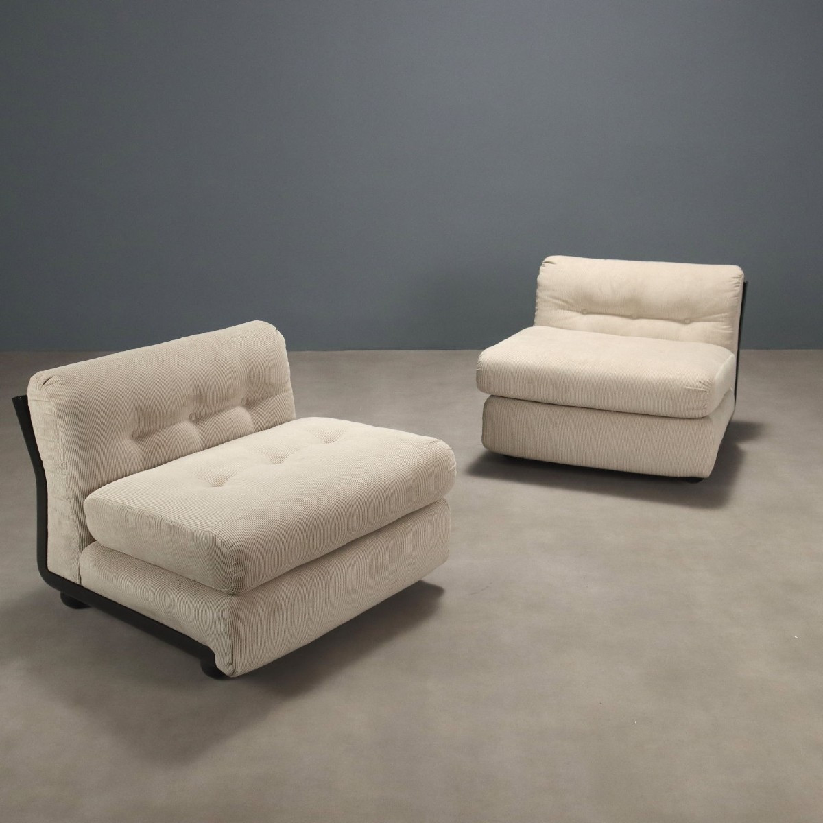 Due Poltrone 'Amanta' di Mario Bellini per B&B