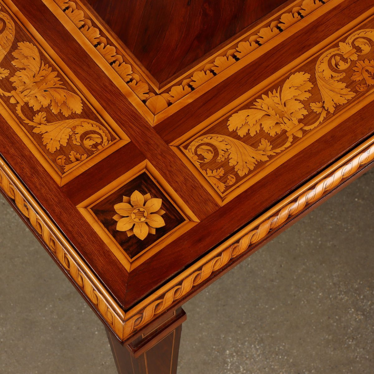 Tavolino da gioco. Giuseppe Maggiolini, Parabiago inizi XIX sec.-photo-2