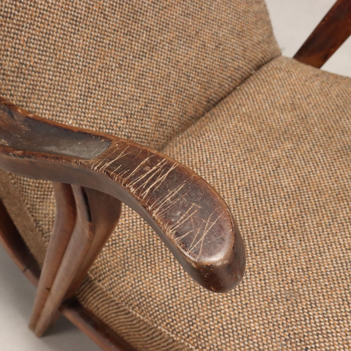 Due Poltrone con Braccioli in Legno Anni '60-photo-2