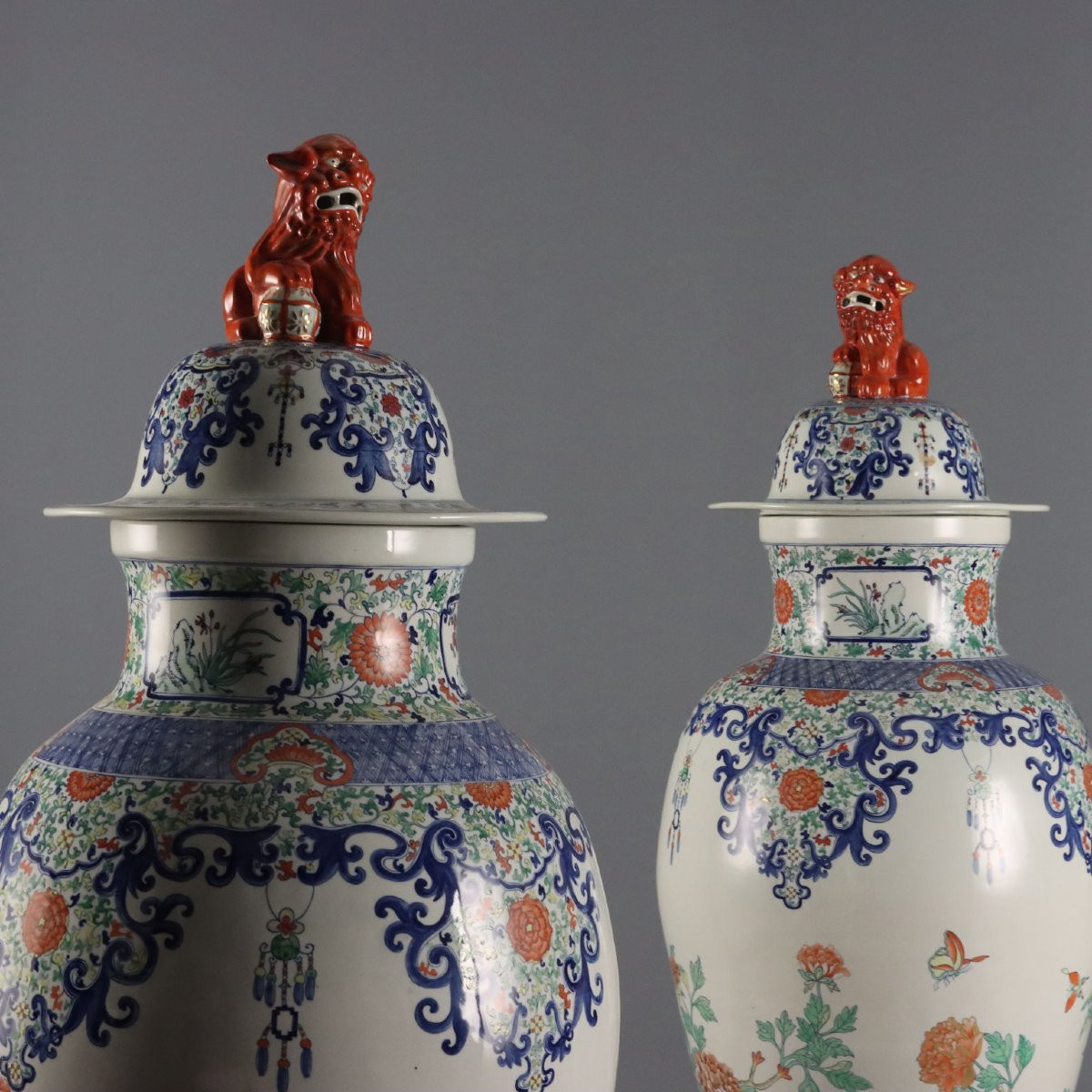 Coppia di Grandi Vasi a Balaustro con Coperchio Cina XX Secolo-photo-3