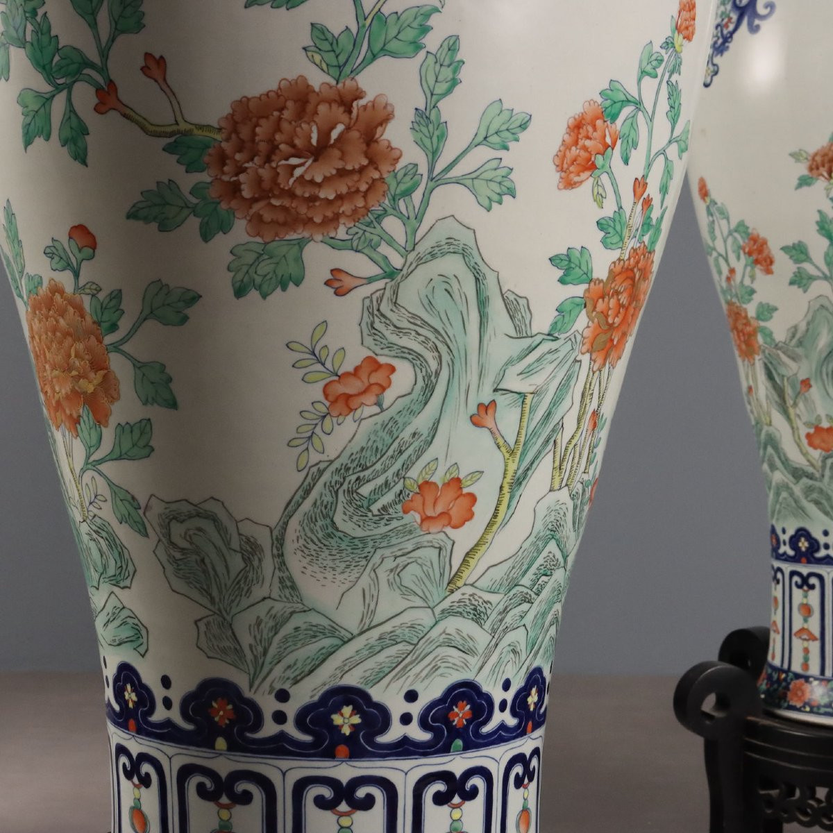 Coppia di Grandi Vasi a Balaustro con Coperchio Cina XX Secolo-photo-5