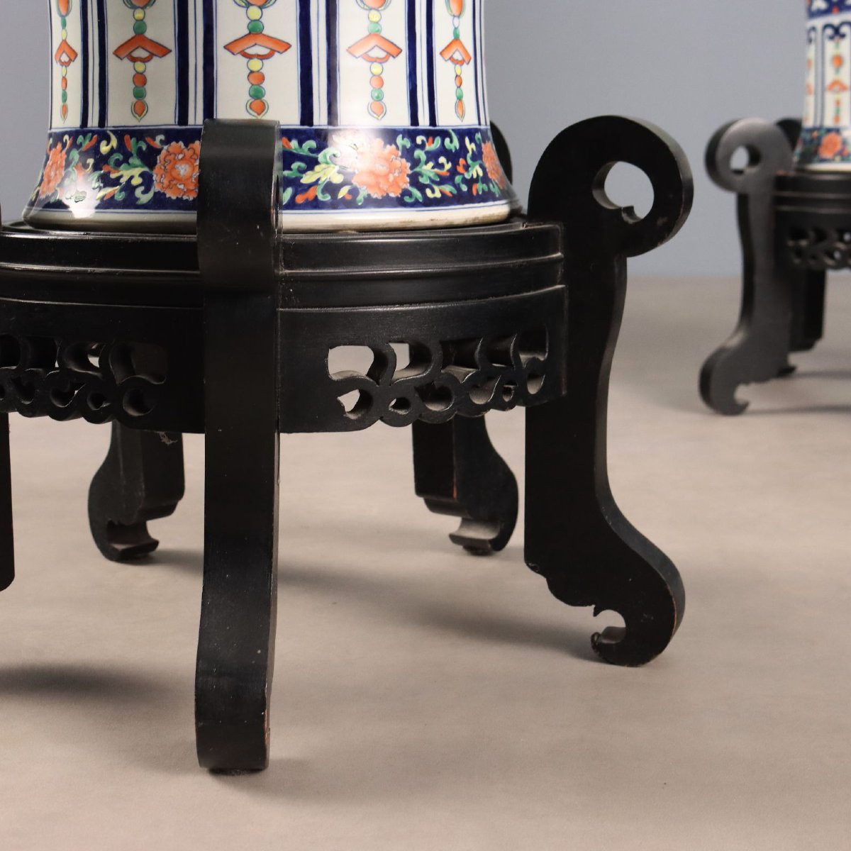 Coppia di Grandi Vasi a Balaustro con Coperchio Cina XX Secolo-photo-7