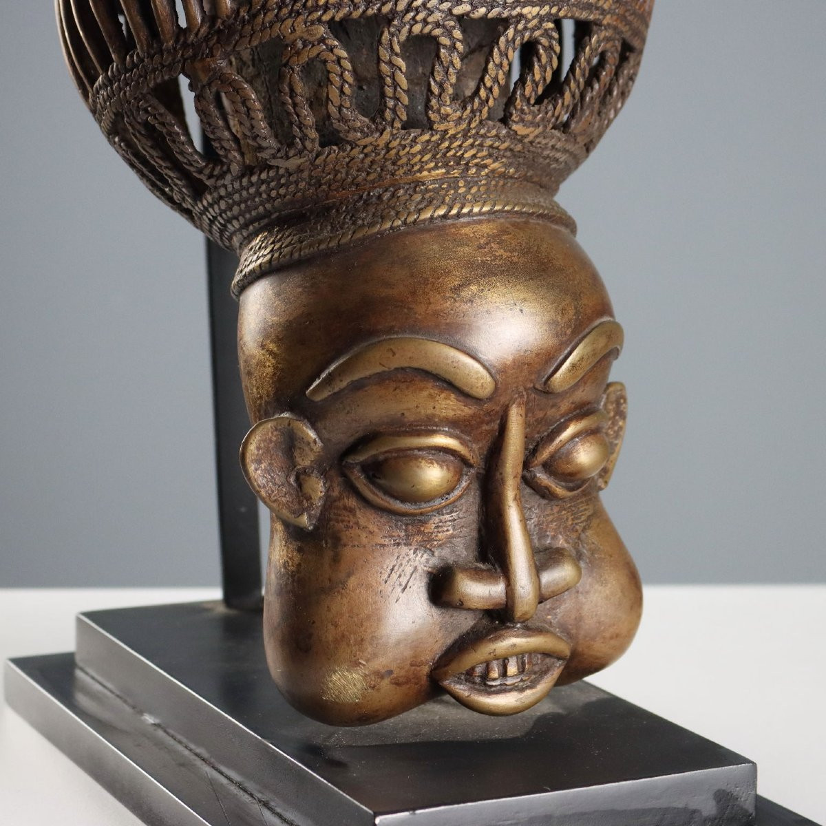 Pipa Reale in Bronzo Arte Bamun Camerun Africa Terzo Quarto del XX Secolo-photo-3