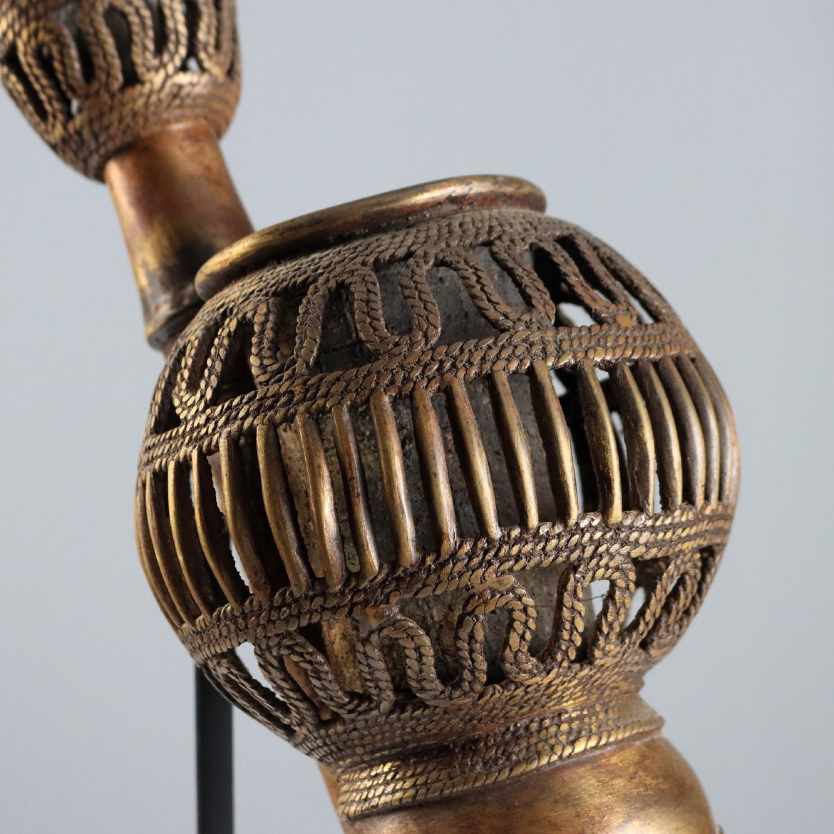 Pipa Reale in Bronzo Arte Bamun Camerun Africa Terzo Quarto del XX Secolo-photo-4