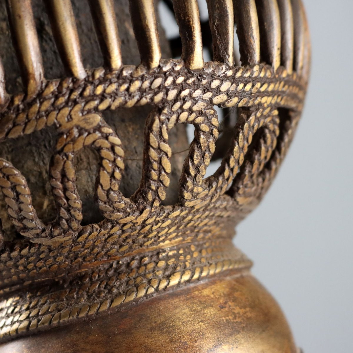 Pipa Reale in Bronzo Arte Bamun Camerun Africa Terzo Quarto del XX Secolo-photo-1